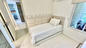 Design Apartment | 3 bedrooms, desk, soundproofing, free WiFi