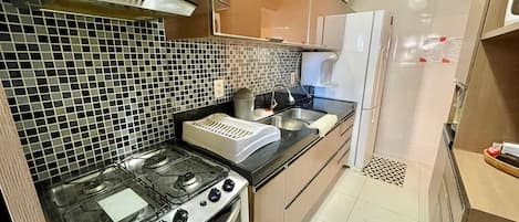 Luxury Apartment | Private kitchen | Fridge, microwave, oven, blender