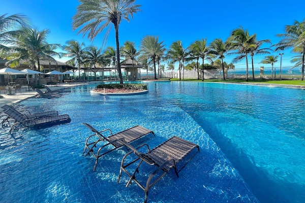 2 outdoor pools