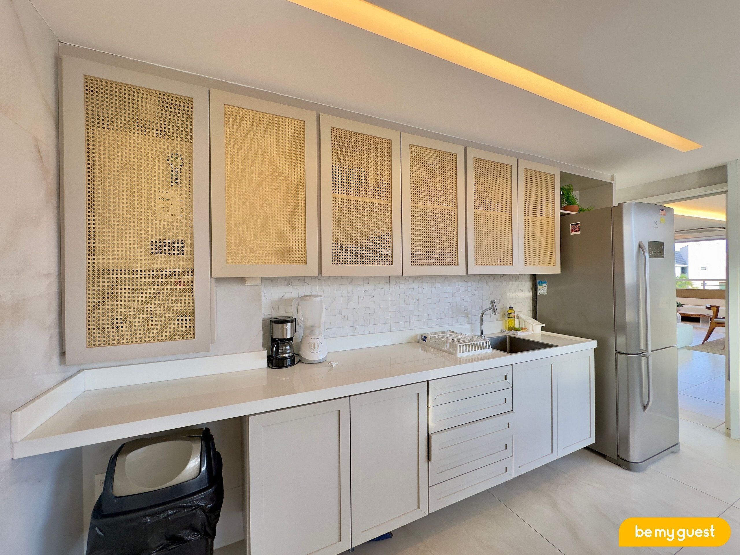 Apartment | Private kitchen | Fridge, microwave, oven, blender
