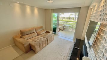 Design Apartment | Living area | Flat-screen TV