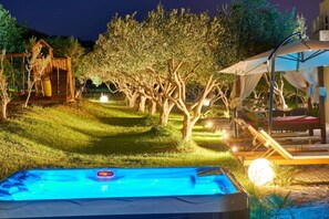 Bain à remous extérieur