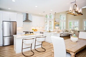 Rumah, 3 kamar tidur | Dapur pribadi | Lemari es, oven, mesin pembuat kopi/teh, dan pemanggang roti