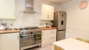 Cottage | Interior