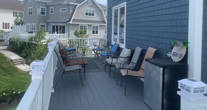 Private beach community home across the street access to Cornfield Point Beach.