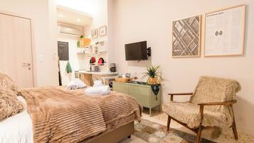 1 bedroom, in-room safe, desk, iron/ironing board