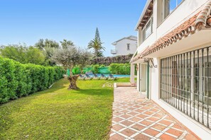 Exterior - Villa Elviria Sol - Six Bedroom Villa, Sleeps 12 (Marbella)