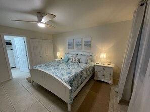 3 Schlafzimmer, Schreibtisch, Reisekinderbett, WLAN