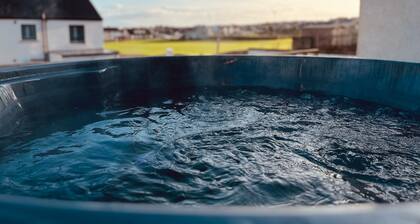 The Heather Dew, Portstewart. Boutique home, 5 minutes walk from the promenade.