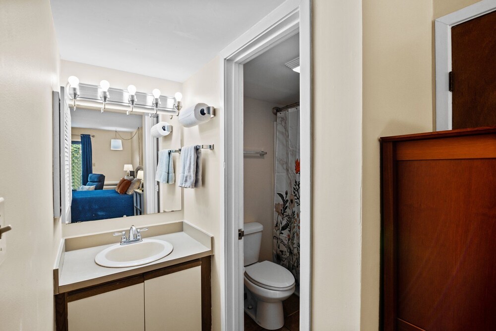 Your Quaint Hideaway! Fairfield Harbour Vrbo