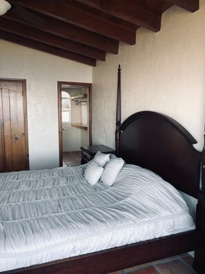 3 habitaciones, tabla de planchar con plancha y wifi gratis 