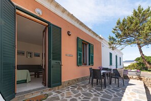 Outdoor dining - La Lampara - Panoramic House 4 Km from Pelosa Beach (Stintino)