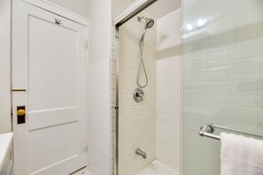Hair dryer, towels - ~ 8 Mi From Canalside! Buffalo Vacation Rental (Buffalo)