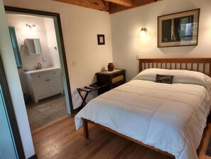 3 slaapkamers, een strijkplank/strijkijzer, gratis wifi, beddengoed