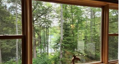 Biscay Repose, Biscay Pond, Bristol. Private, spacious, family friendly