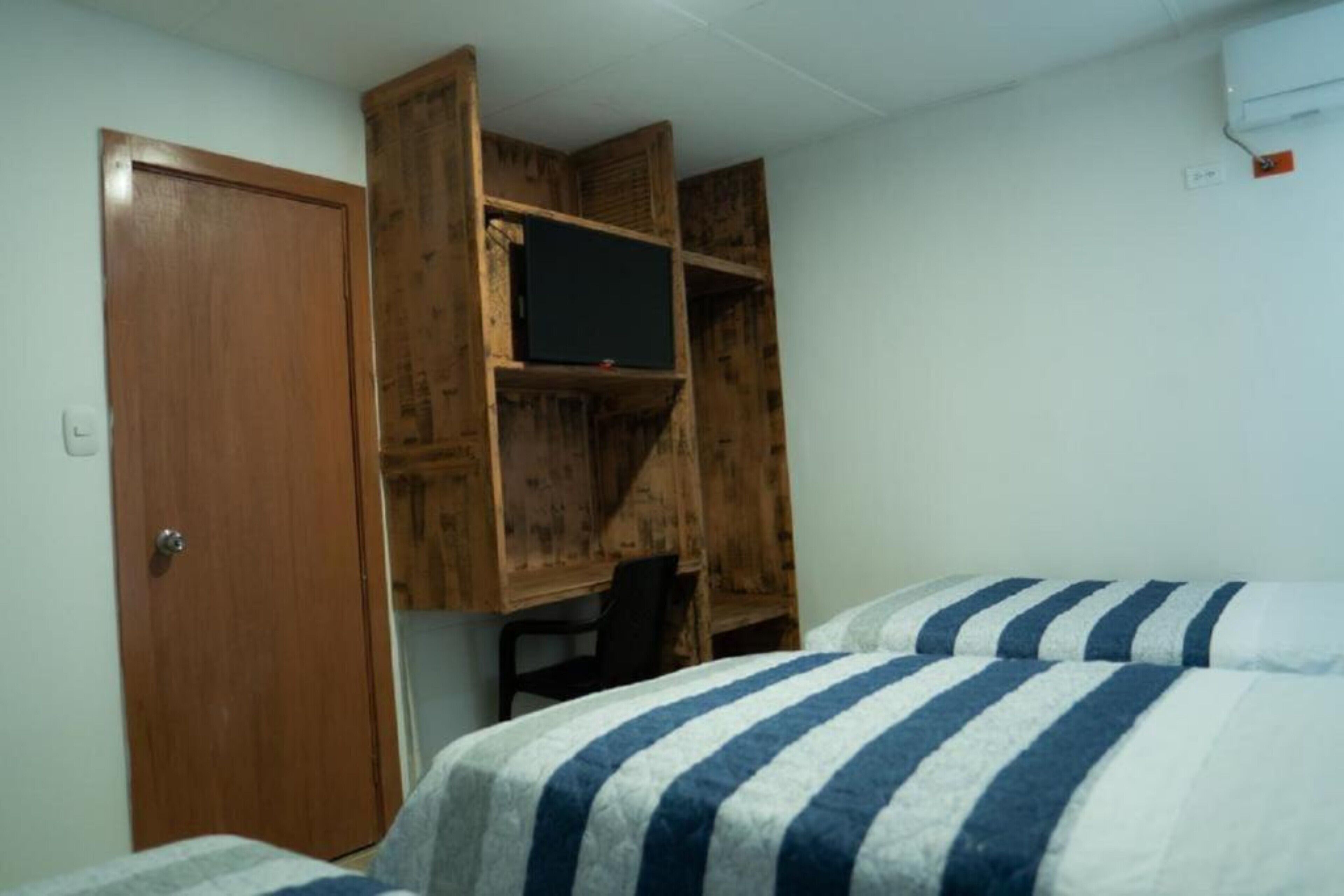 Foto - The American Corner Hostel & Gastro Bar