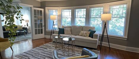 Smart-tv, bøger, kontorer