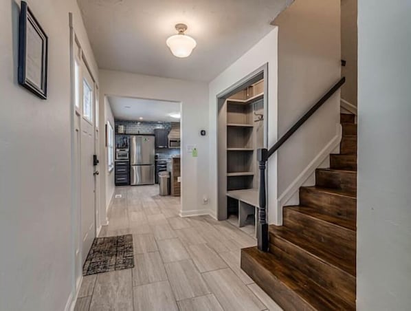 Interior - Our family would love to share our house with you!
(Tulsa)