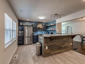 Fridge, microwave, oven, stovetop - Our family would love to share our house with you!
(Tulsa)