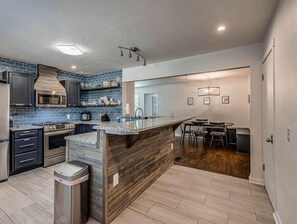 Fridge, microwave, oven, stovetop - Our family would love to share our house with you!
(Tulsa)