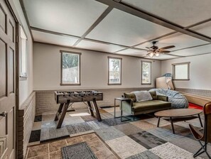 Games room - Our family would love to share our house with you!
(Tulsa)