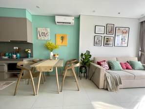 Téléviseur ACL de 36 po avec télévision par câble