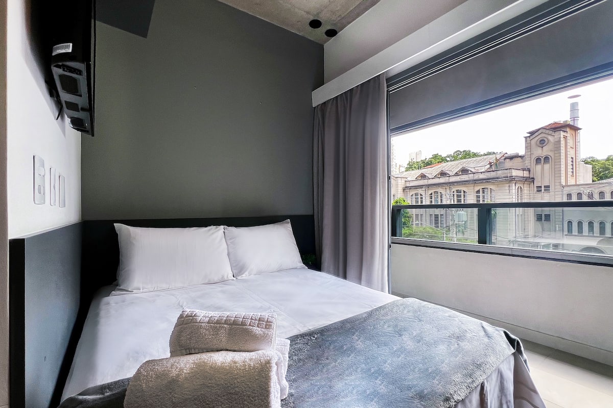 1 bedroom, desk, laptop workspace, free WiFi