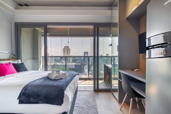 Exclusive Studio (459338 ) | Desk, laptop workspace, free WiFi - 360 VN On Lorena (São Paulo)