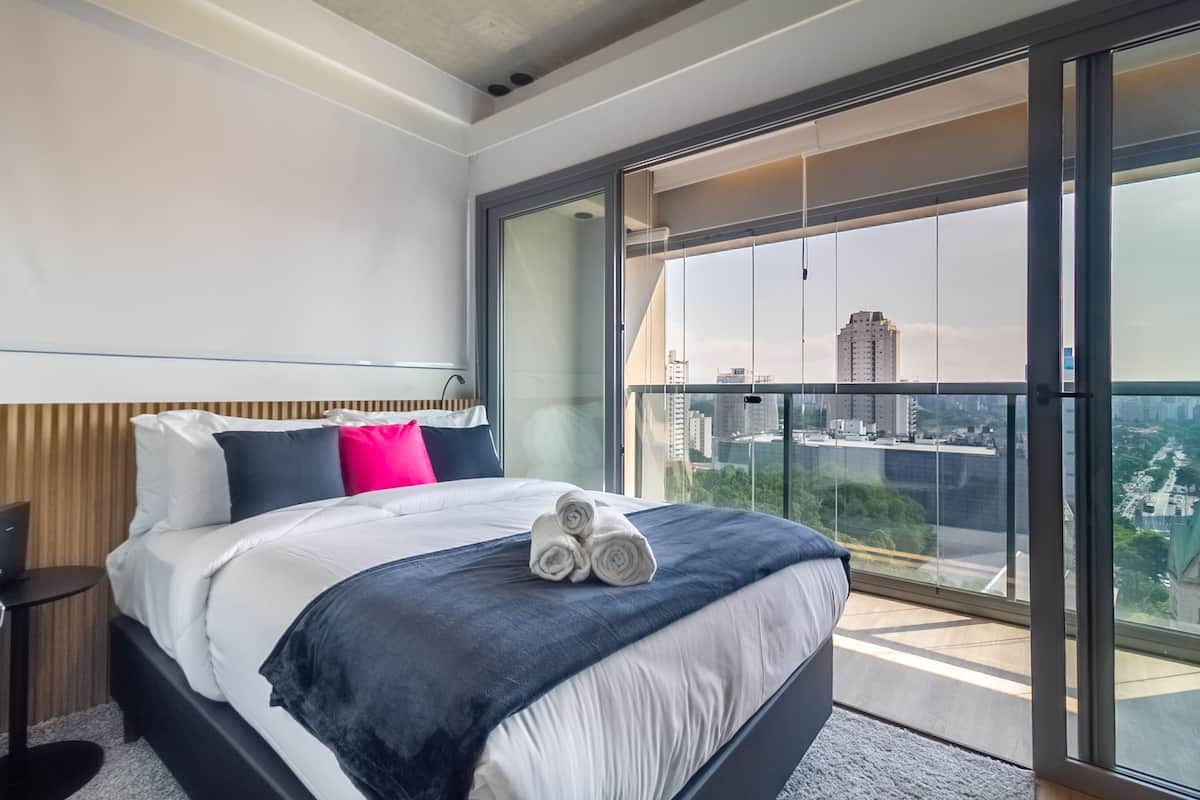 1 bedroom, desk, laptop workspace, free WiFi