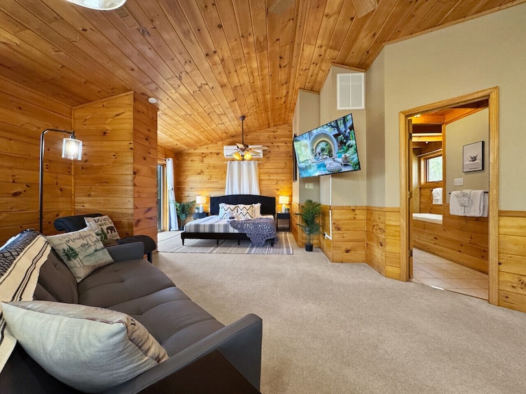 On Mountain Time; Close To Casino And Golf Club - Cherokee, NC