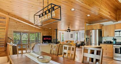 Bocce ball, outdoor movies, close to casino/golf