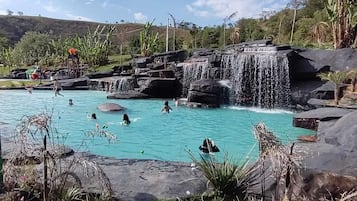 7 outdoor pools