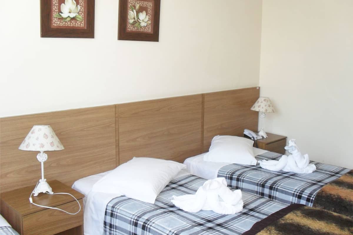 Standard Room | Free WiFi, bed sheets