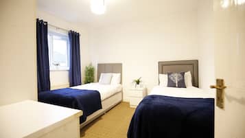 4 chambres, fer et planche Ă repasser, Wi-Fi, draps fournis