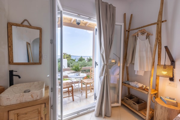 Standard Double Room, 1 Bedroom, Partial Sea View | Terrace/patio