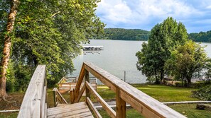 Property grounds - Lakeview Landing, pet friendly lake front home on Boone Lake (Kingsport)