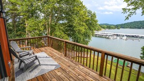 Property grounds - Lakeview Landing, pet friendly lake front home on Boone Lake (Kingsport)