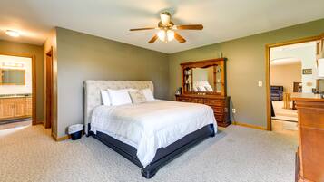 6 Schlafzimmer, Schreibtisch, Bügeleisen/Bügelbrett, WLAN