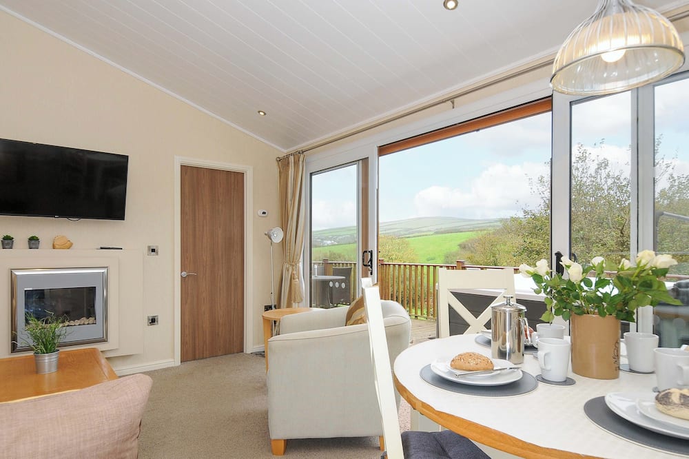 Hideaway Lodge - Tregatta