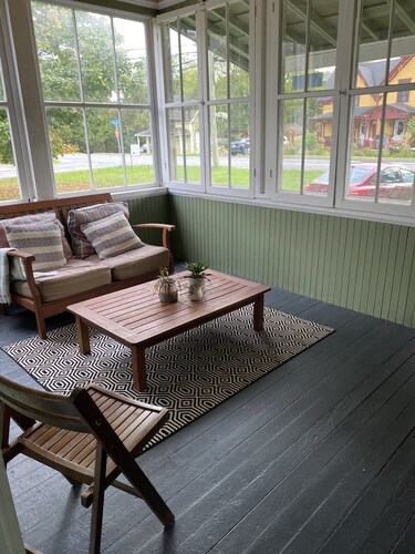 Holmes Haven A - Cozy Family Retreat