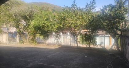 Casa com 4 Quartos a 300 Metros da Praia