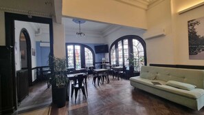1 habitación y ropa de cama 