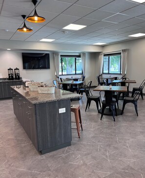 Free daily buffet breakfast