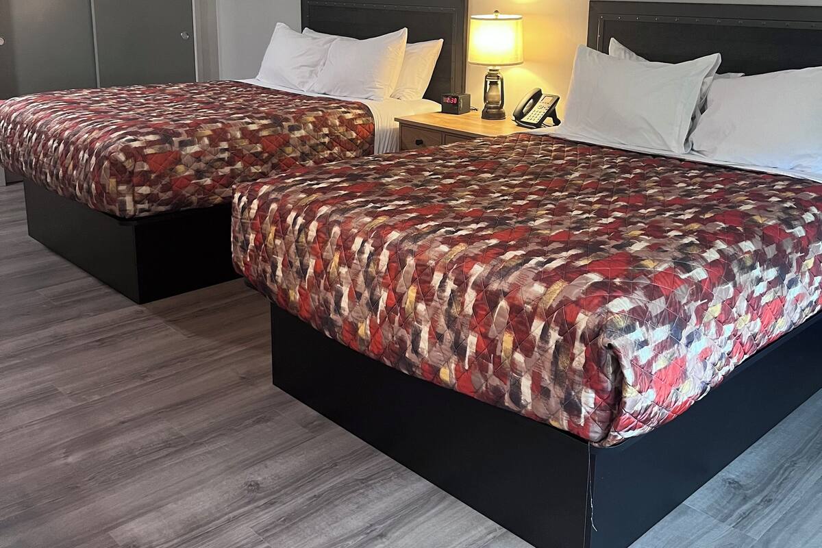 Double Room | Desk, blackout drapes, iron/ironing board, WiFi (free)