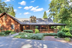 Exterior - Beautiful Large Home in Private Woods with Hot Tub (Oxford)