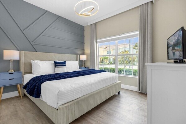 5 chambres, fer et planche à repasser, lit de bébé portatif, Wi-Fi