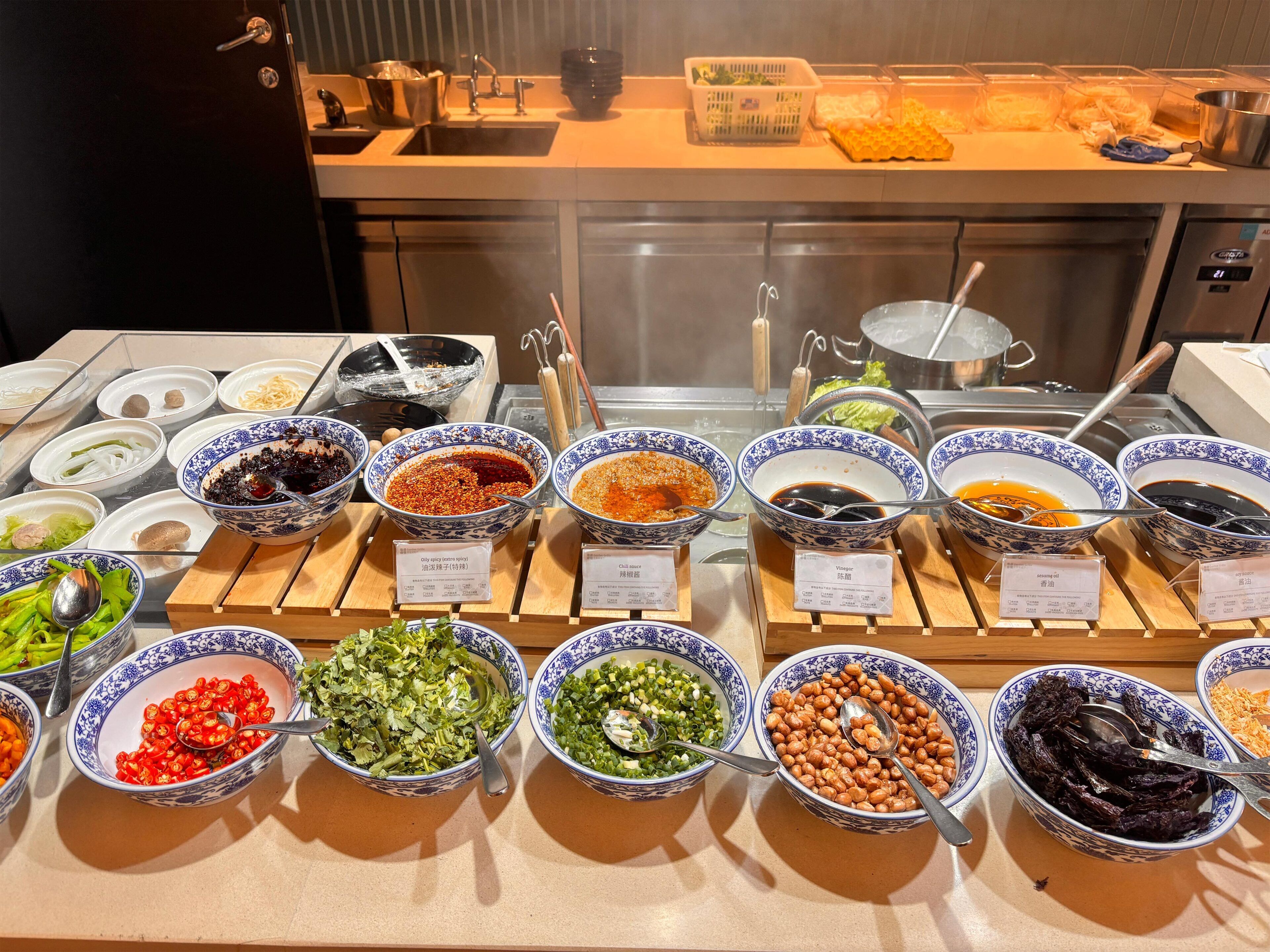 Café da manhã com buffet todos os dias mediante uma taxa