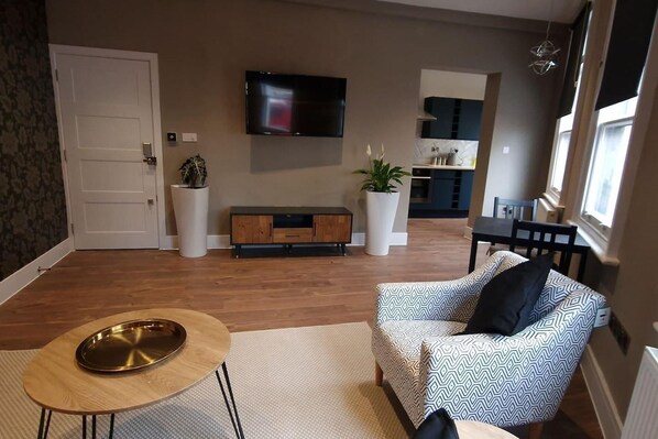 Apartment, 1 Queen Bed | Living area - Stunning 1double Bed Apartment in London (London)