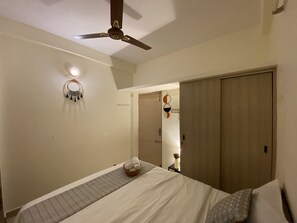 1 bedroom, iron/ironing board, WiFi, bed sheets - Cozy & Premium 1 BHK Homestay Near DLF & L&T<br> (Chennai)