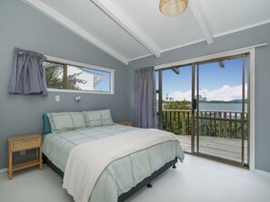 3 sovrum, strykjärn/strykbräda och sängkläder